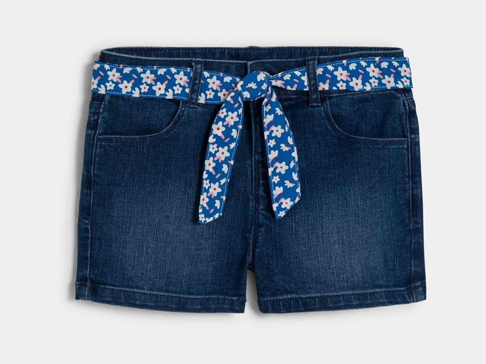 Blaue Stretch-Jeansshorts mit Gürtel für Mädchen 2