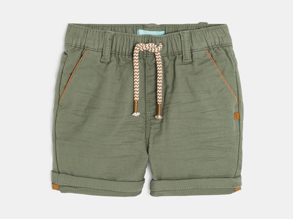 Pantaloncini in cotone verdi con elastico in vita per bimbo 1