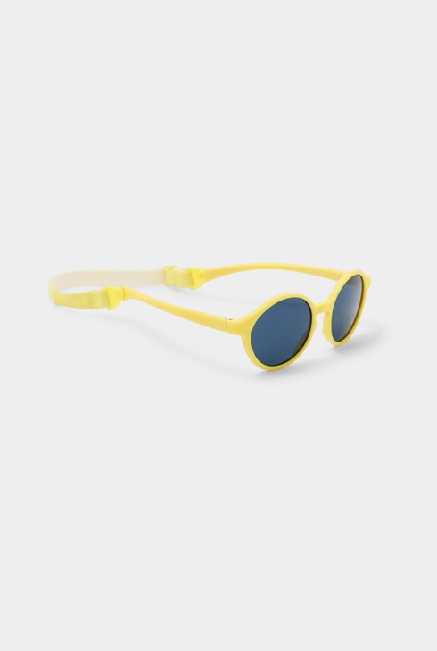 Baby's yellow sunglasses 1