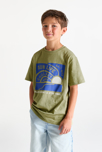Camiseta con mensaje caqui niño 4