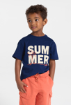Camiseta de manga corta con mensaje azul marino niño 1
