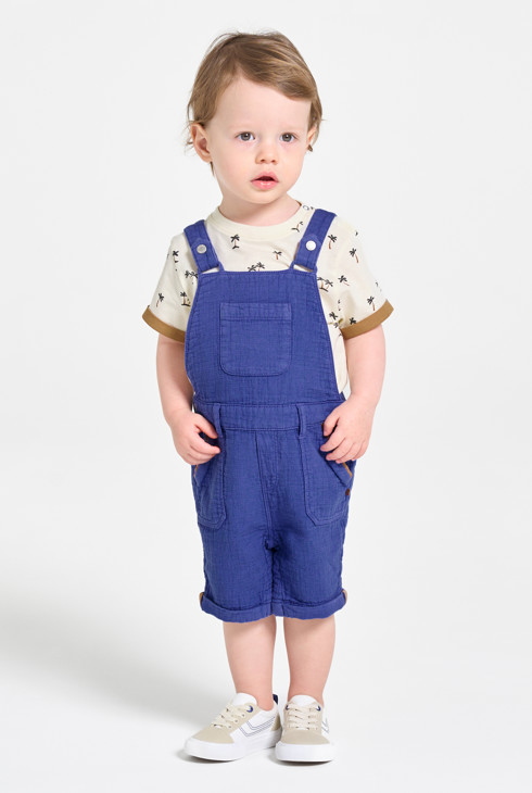 Kurze Latzhose und T-Shirt in Blau Kleinkind Junge 2