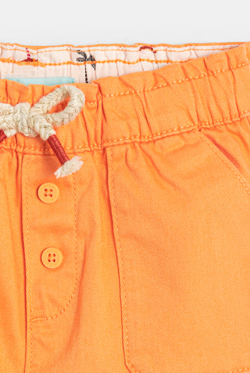 Orange Shorts mit Cargotaschen für kleine Mädchen