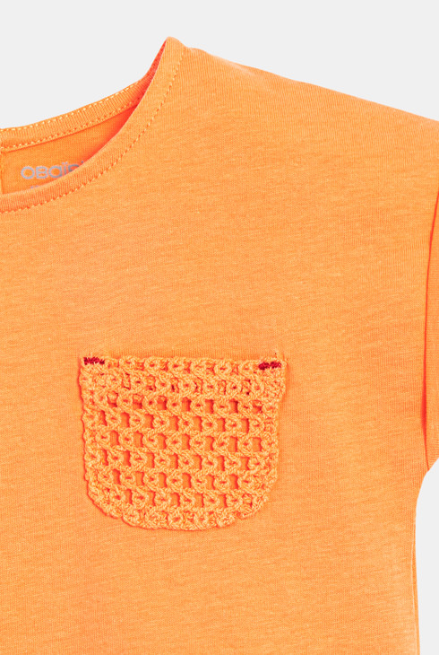 Oranges T-Shirt aus Jersey mit Häkeltasche für kleine Mädchen 2