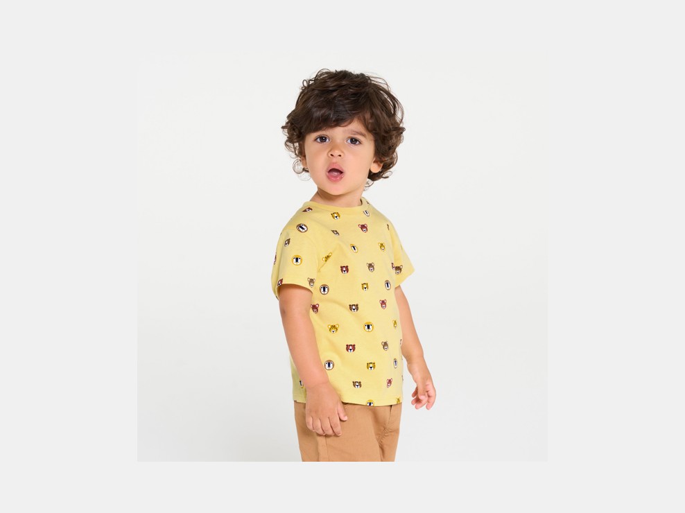 Geel T-shirt met diertjes voor babyjongens 1