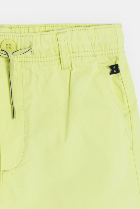 Short uni en toile jaune Garçon