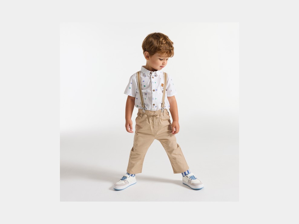 Beige broek met bretellen voor babyjongens 1