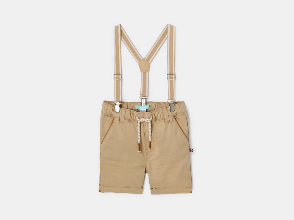 Bermudas con tirantes y camiseta beige bebé niño 2
