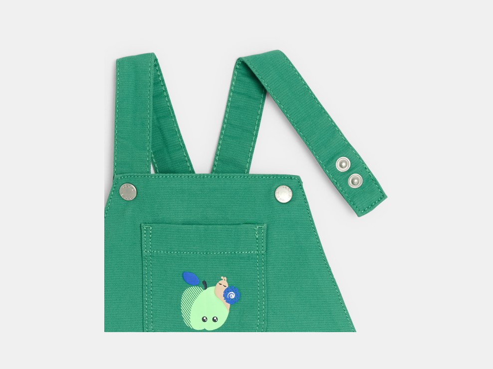 Salopette courte coton fantaisie vert bébé garçon 2