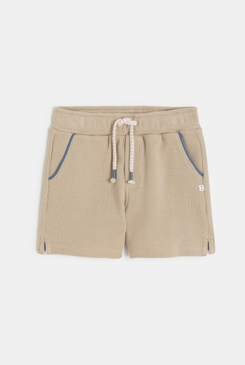 Baby boy'beige waffle cotton shorts 2