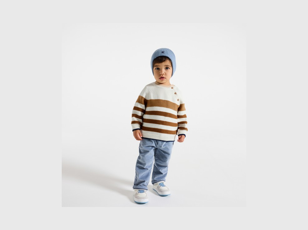 Bruine gebreide trui met strepen voor babyjongens 1