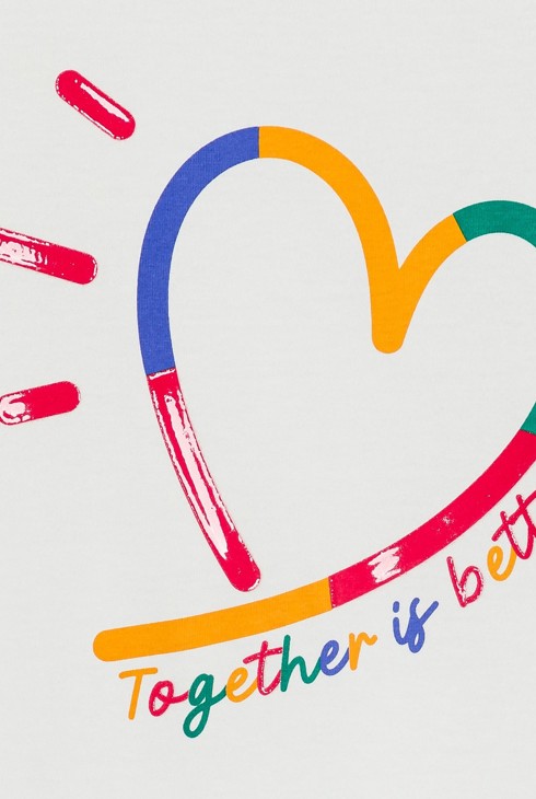 Girl's white 2-piece jersey pyjamas with heart motif 2