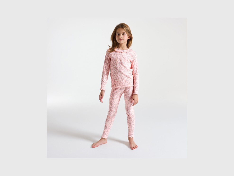 Roze tweedelige pyjama van geribde jersey met luipaard 1