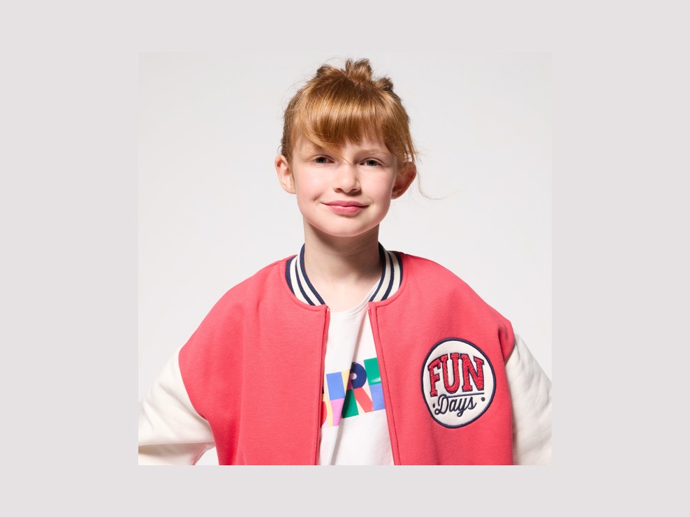Sudadera teddy universitaria rojo niña 1