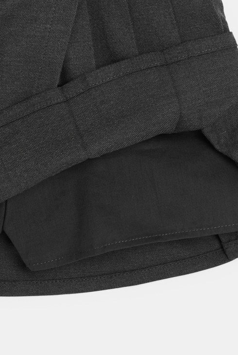 Szare spódnico-spodenki plisowane dla dziewczynki 2