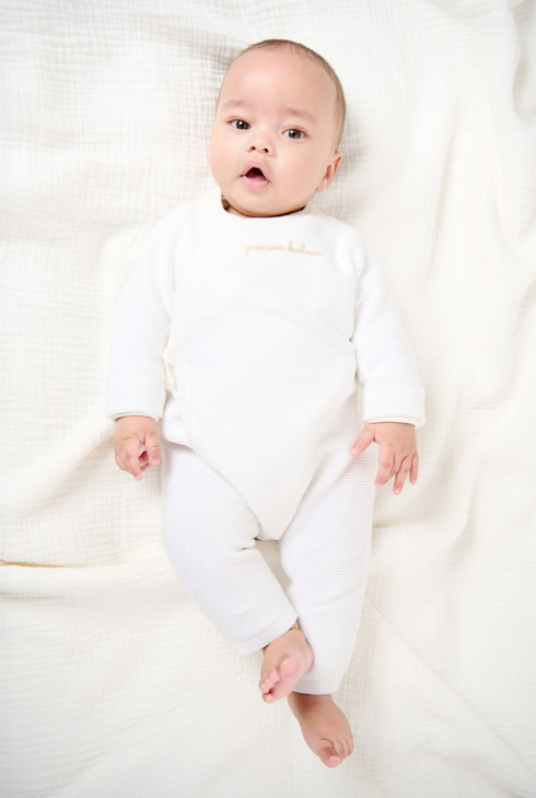 Tutina lunga in maglia tricot bianca fantasia per neonata 1