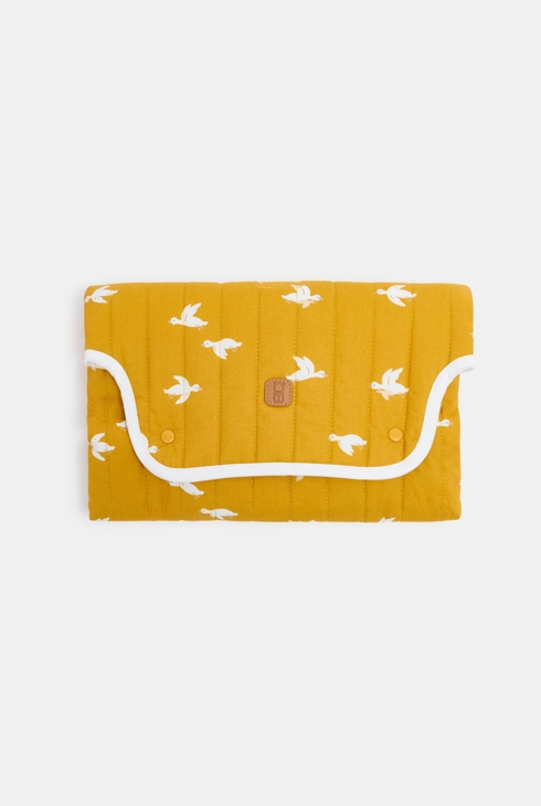 Cambiador de viaje amarillo recién nacido unisex 1