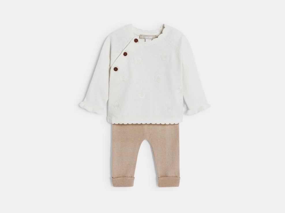 Conjunto de punto beige claro bebé 1