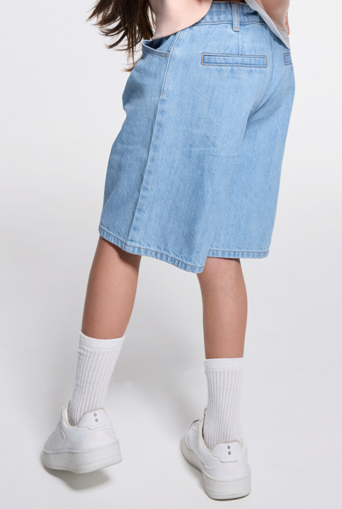 Blauwe verwassen jeansbermuda voor meisjes 2