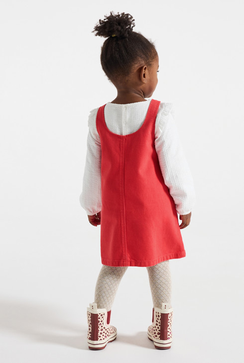 Rotes Latzkleid aus Denim für kleine Mädchen 2