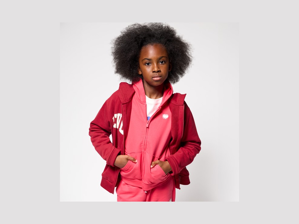 Roter Hoodie Mädchen 1