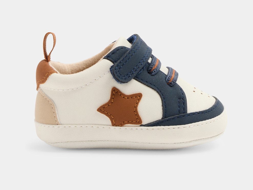 Weiche, flache Turnschuhe in Blau für kleine Jungen zur Geburt 1