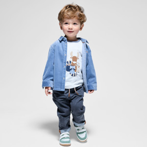 Weißes Langarm-T-Shirt mit Tiermotiv für kleine Jungen