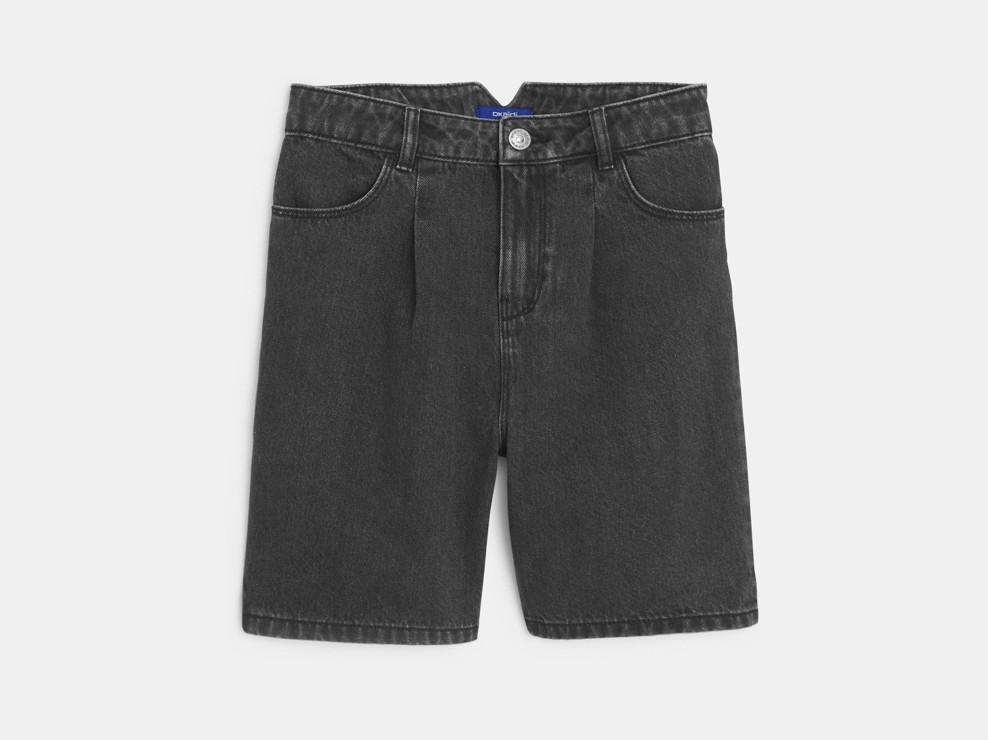 Czarne bermudy ze spranego jeansu dla dziewczynki 2