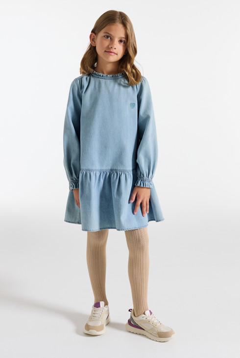 Abito corto in denim chiaro con cuore blu ricamato bambina 1