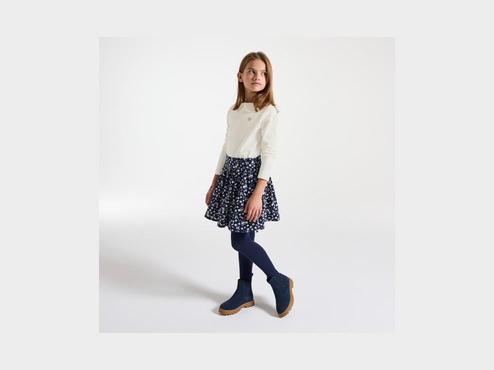 T-shirt bianca a maniche lunghe con colletto tondo per bambina 1