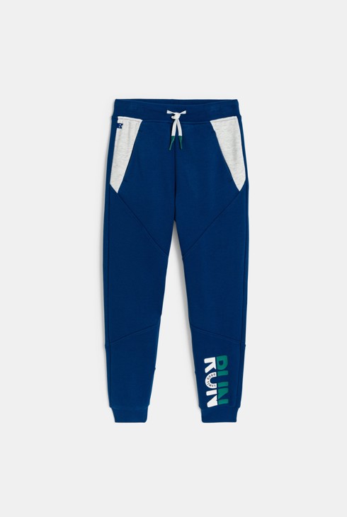 Blaue Jogginghose mit Aufschrift für Jungen 2