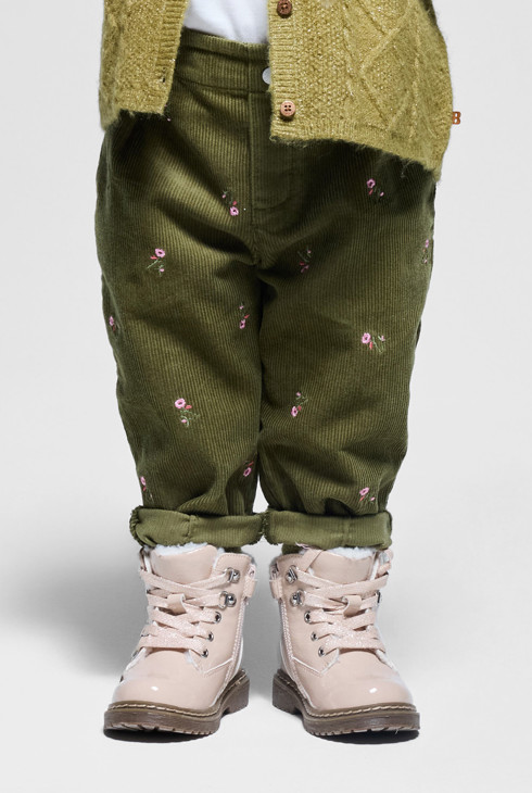 Geblümte Paperbag-Hose in Kaki-Grün für kleine Mächen 2