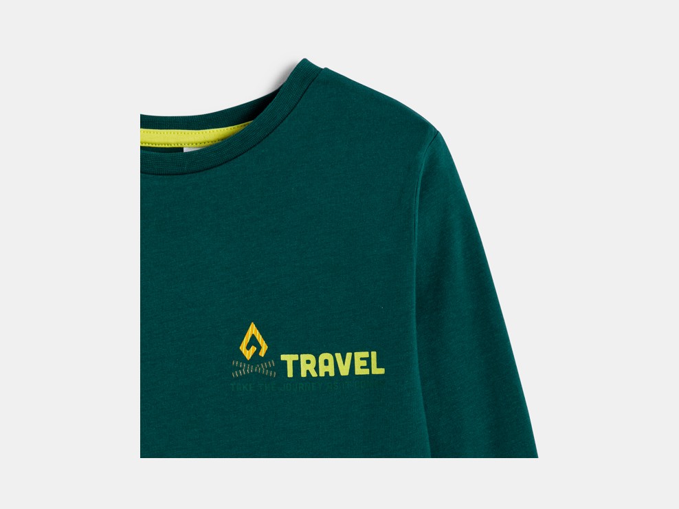 Grünes T-Shirt mit Motiv für Jungen 2