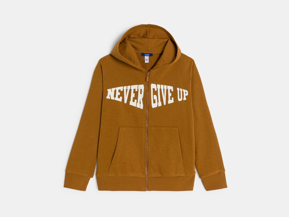 Kastanjebruin sweatshirt met capuchon en tekst voor jongens 2