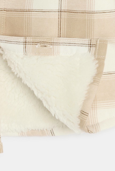 Sobrecamisa folrada de xerpa quadres beix bebè nen 2