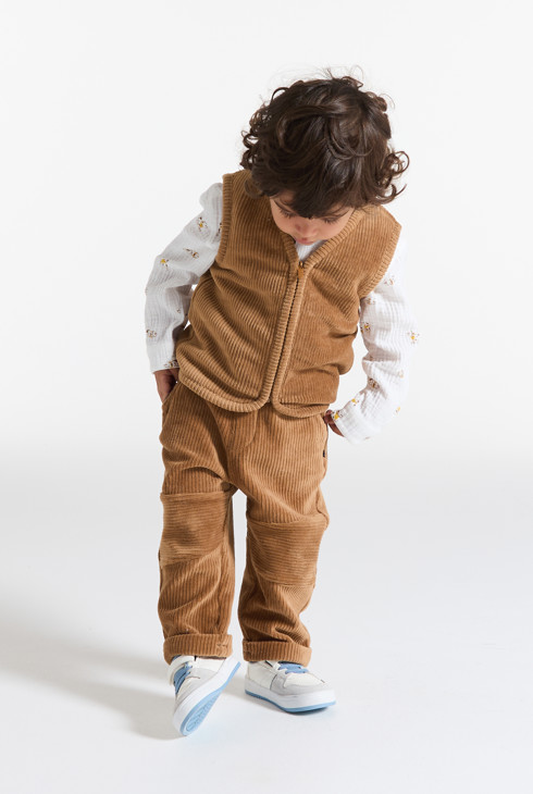Samthose in Braun für kleine Jungen 1
