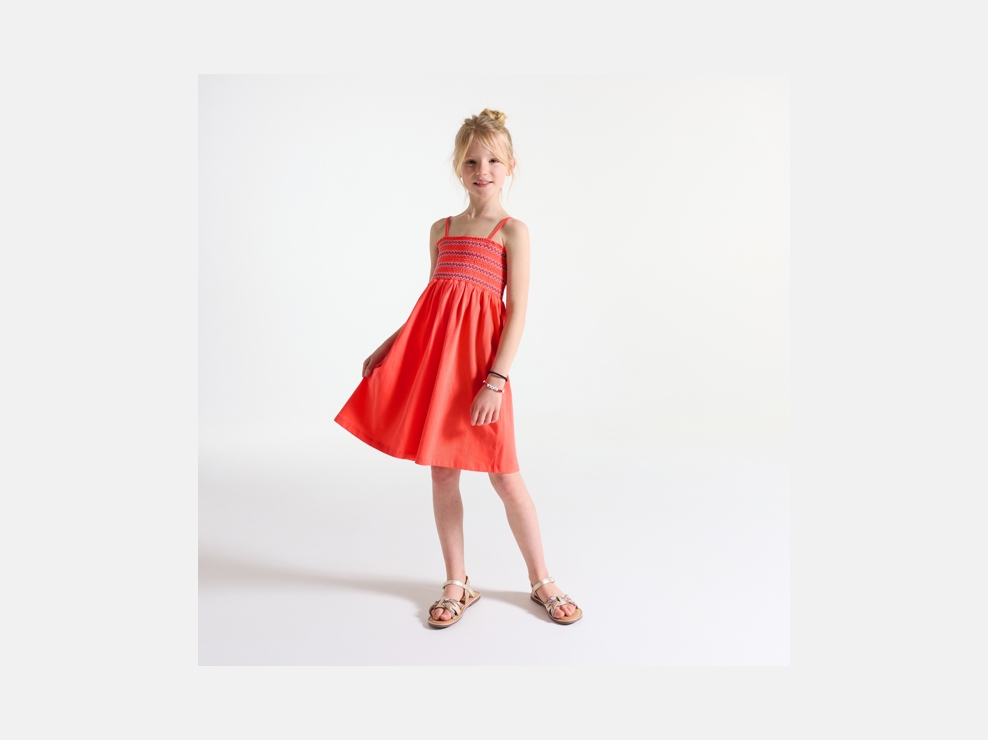 Gesmoktes rotes Trägerkleid für Mädchen 1