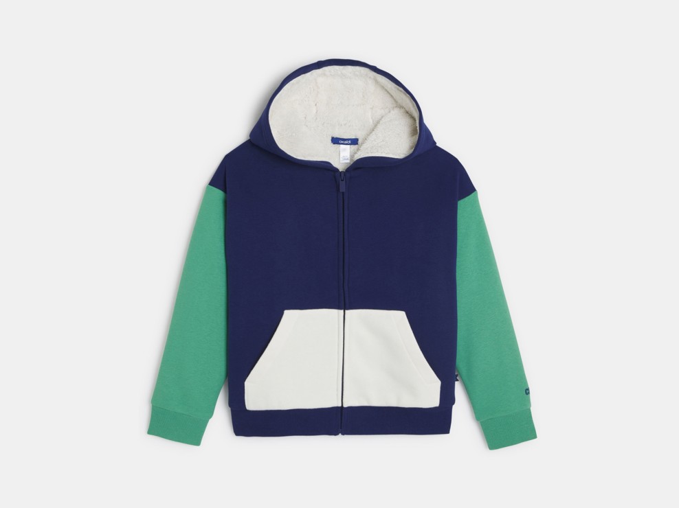 Niebieska bluza z kapturem w kolorowe bloki dla chłopca 2