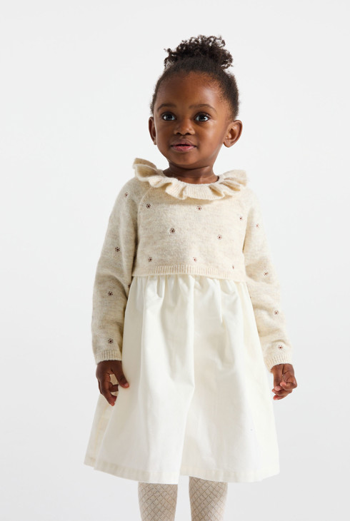 Vestido beige de manga larga bebé niña 2