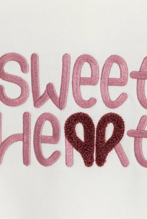 Sudadera de canalé con capucha mensaje bordado blanco niña 2