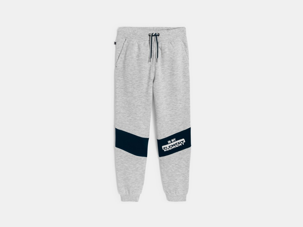 Szare spodnie dresowe dla chłopca 2