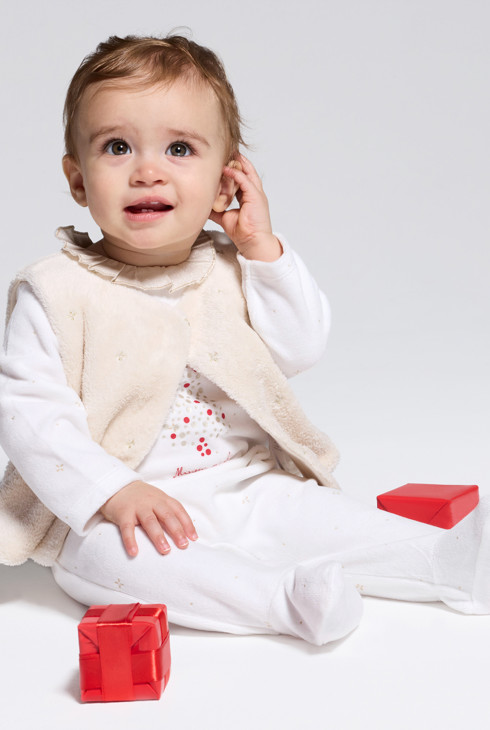 Baby girl's white velvet sleepsuit with beige gilet 1