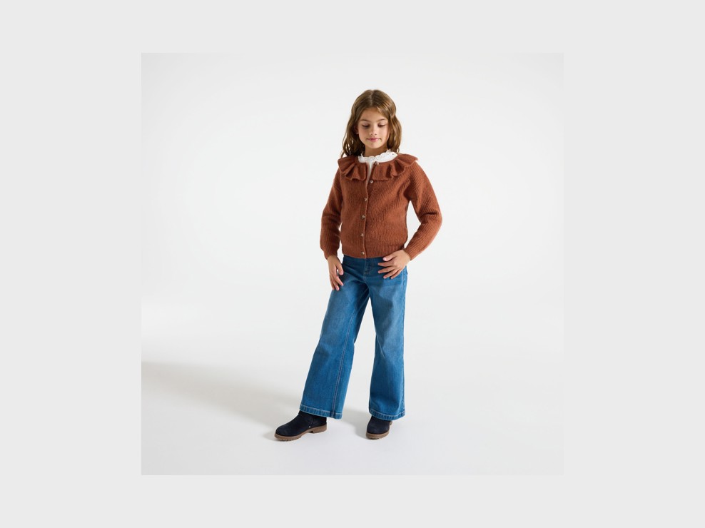 Brązowy kardigan z dzianiny dla dziewczynki 1