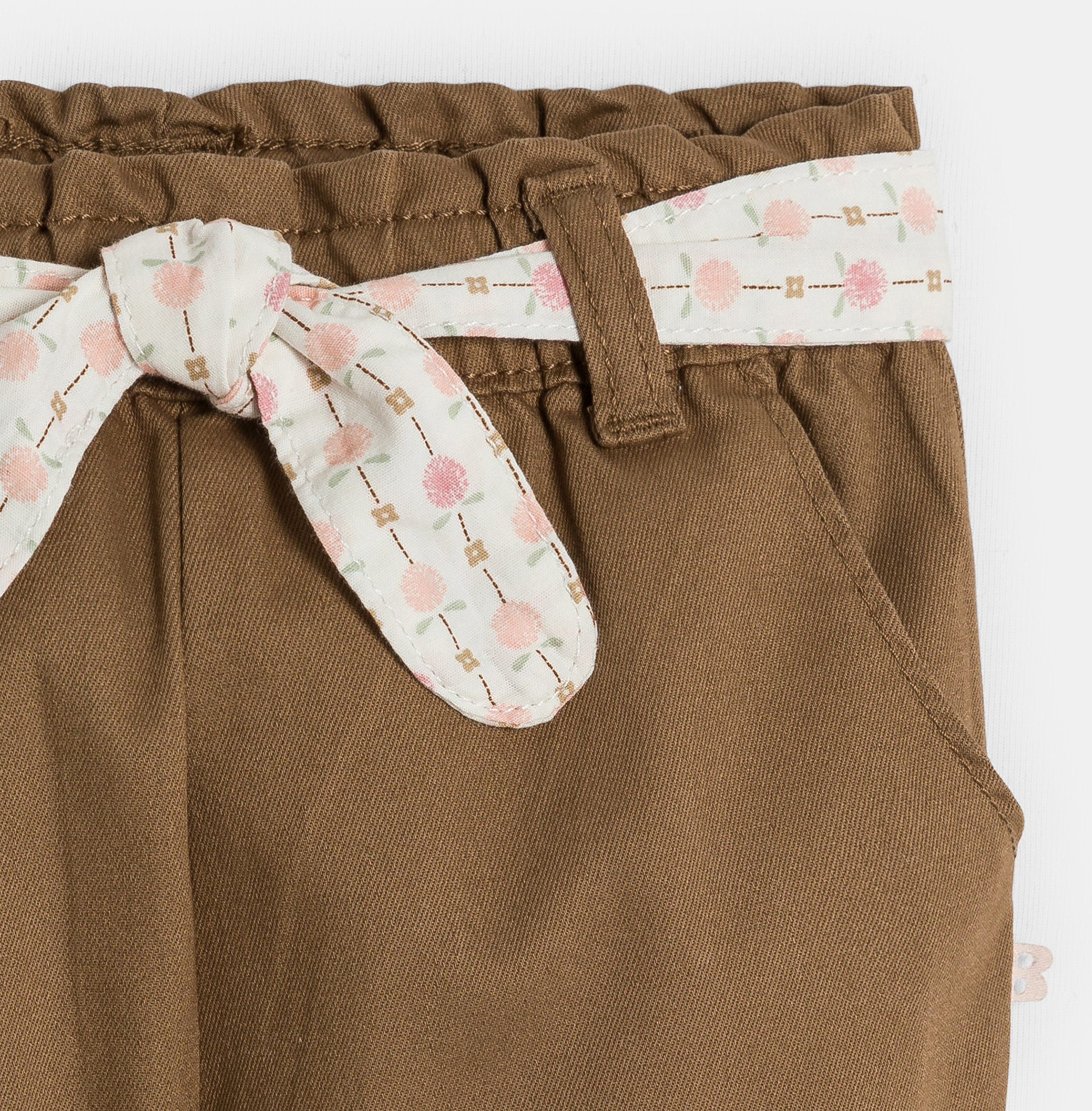 Braune Hose mit Gürtel für Mädchen 2