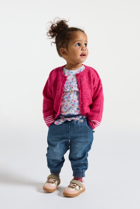 Blaue Jeanshose mit Gürtel Kleinkind Mädchen 1