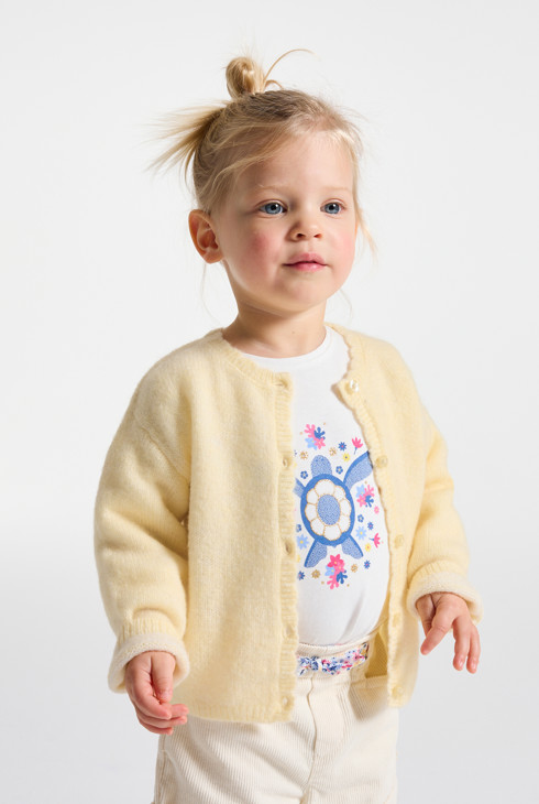 Gilet jaune en maille bébé fille 2