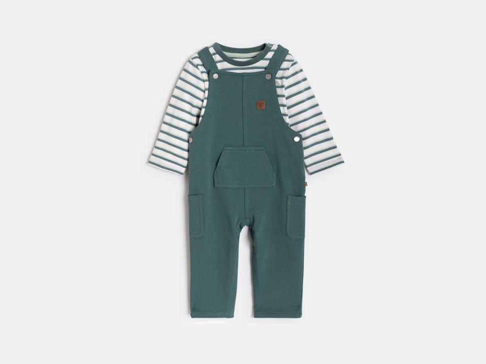 Lange Latzhose und T-Shirt gestreift Kleinkind Junge 2