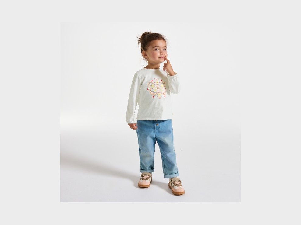 T-shirt a maniche lunghe bianca con motivo animalier per neonata 1