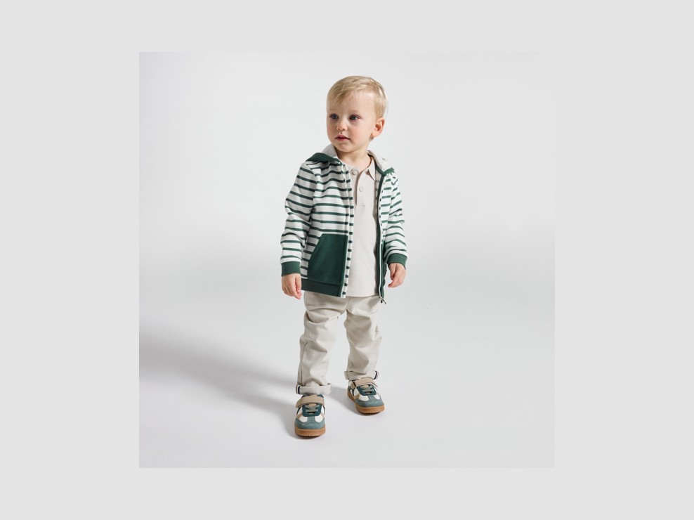 Groene gestreepte sweater met rits voor babyjongens 1