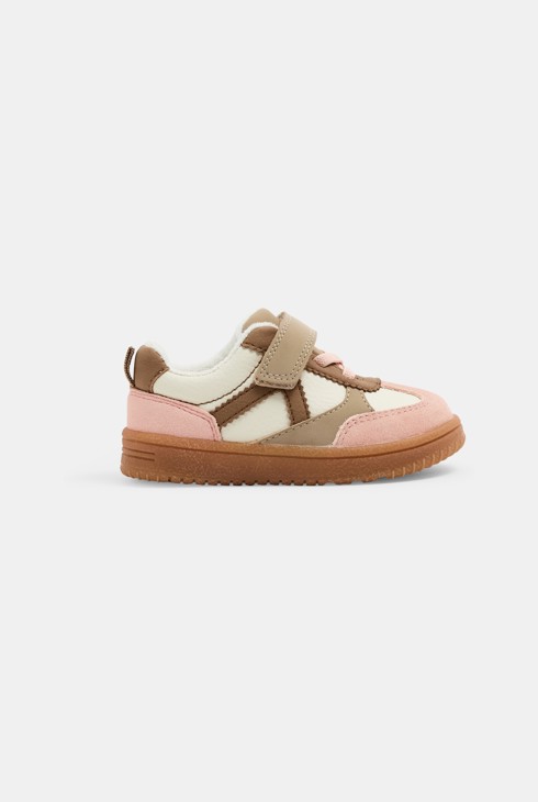 Basket basse à scratch rose bébé fille 1